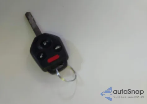 2013 Subaru Legacy 2.5I Premium из США, поврежденный, VIN 4S3BMBC61D3021355